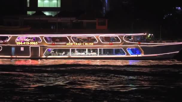 Απρίλιος 2019 Μπανγκόκ Ταϊλάνδη Slow Motion Ποταμός Τσόπρια Σκάφη Πλέουν — Αρχείο Βίντεο
