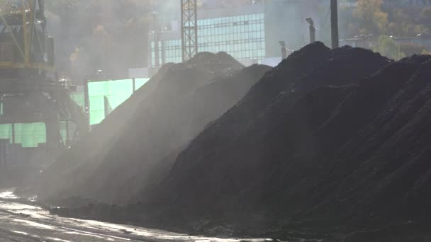 Watering Coal Heaps Water Collapses Sprayed Water Cannons Coal Port — Stock Video