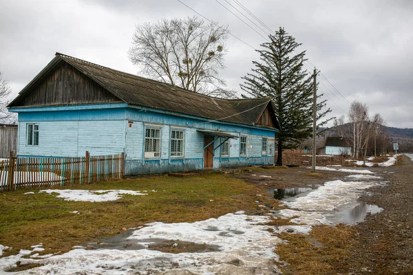 Village Russe Ancienne Maison Bois Résidentielle Dans Village Russe Printemps — Photo