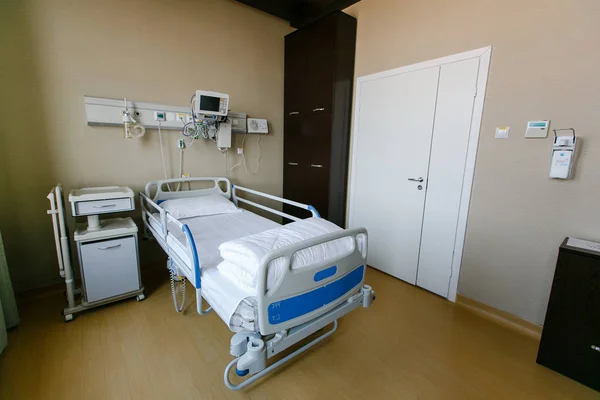 New Medical Center Clean Empty Room New Bed New Medical — Stock Photo, Image