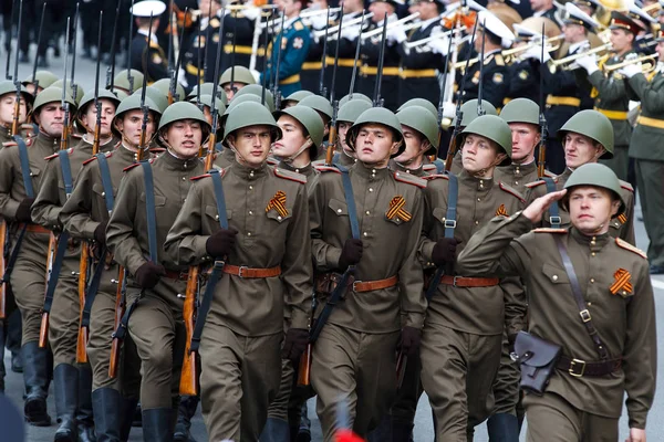 Mai 2015 Vladivostok Russie Fête Victoire Vladivostok Des Militaires Armes — Photo