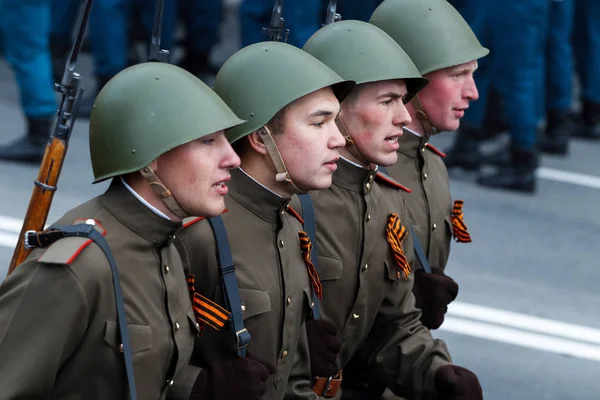 Maio 2015 Vladivostok Rússia Celebração Dia Vitória Vladivostok Homens Militares — Fotografia de Stock