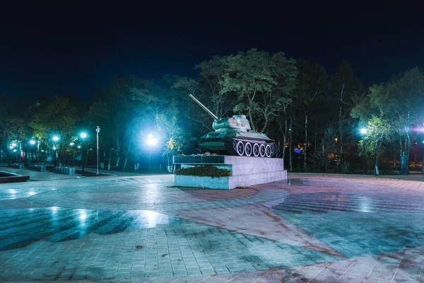 Monumento Tanque Honra Segunda Guerra Mundial Vladivostok Antigo Tanque Batalha — Fotografia de Stock