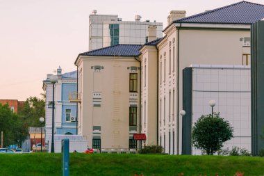 2015 Yazı - Vladivostok, Rusya - Vladivostok Merkez Caddesi. Şafak vakti Vladivostok 'un ıssız sokakları.