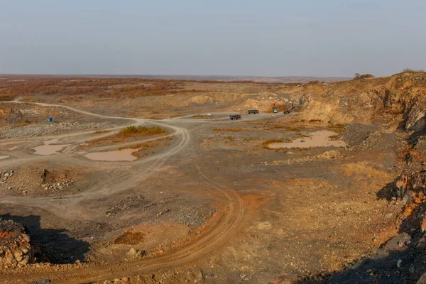 工業用写真 ロシアの天然石の採掘のための採石場のパノラマ調査 — ストック写真