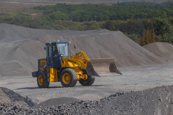 Otoño 2015 Región Primorsky Rusia Fotografía Industrial Excavadora Amarilla Trabaja — Foto de Stock