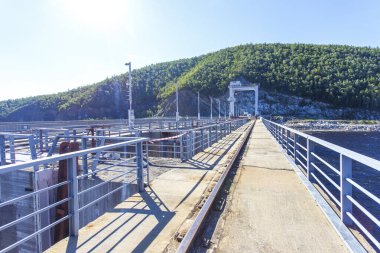 Sanayi fotoğrafçılığı. Amur bölgesindeki Zeya hidroelektrik santralinin üst kısmı.