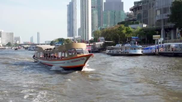 Άνοιξη 2019 Μπανγκόκ Ταϊλάνδη Αργή Κίνηση Ένα Όμορφο Τουριστικό Σκάφος — Αρχείο Βίντεο