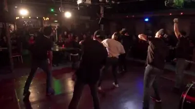 2019 ilkbaharında, Doğu Rüya Gemisi Feribotu Asya feribot yolcularının önünde bir yolcu gemisinde bir müzik grubu sahne aldı..