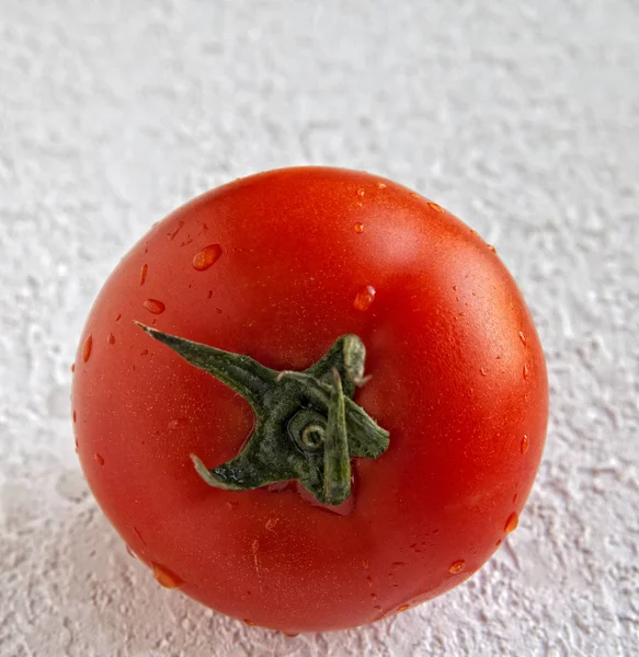 Widok z góry czerwony pomidor na białym — Zdjęcie stockowe