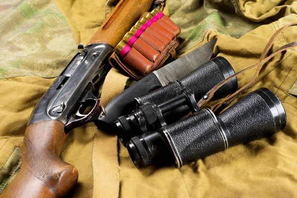 Rifle Caza Las Municiones Yacen Sobre Fondo Madera Copiar Espacio — Foto de Stock