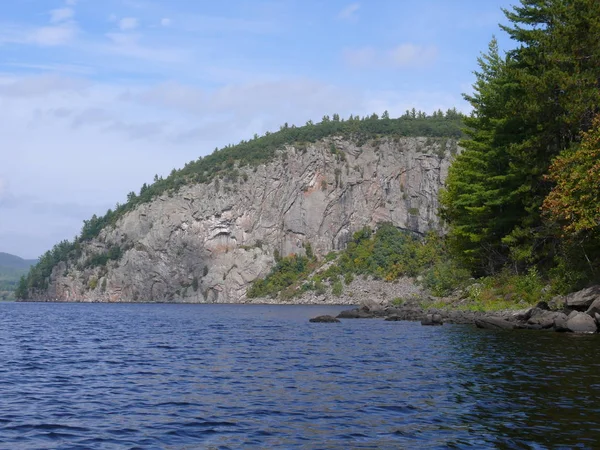 Pembroke Rock'ta. Kanada, Kuzey Amerika.