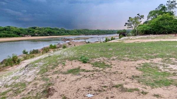 Nehirde Fleuve. Bolivya, Güney Amerika.