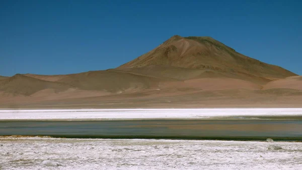 Góry w Altiplano. W Boliwii, Ameryka Południowa. — Zdjęcie stockowe
