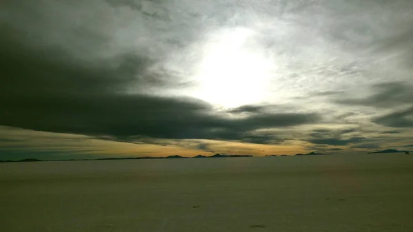 Soleil à Uyuni. Bolivie, Amérique du Sud . — Photo