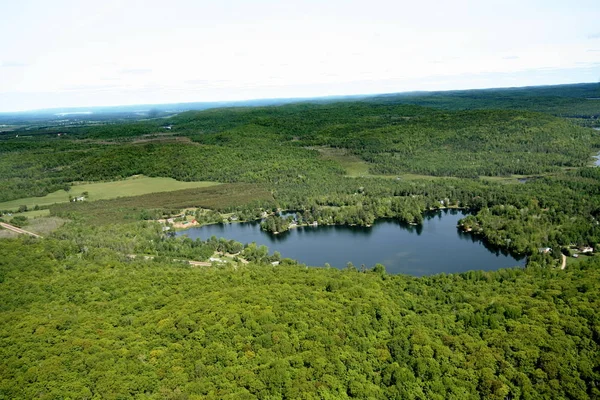 Litchfield gölde. Kanada, Kuzey Amerika.