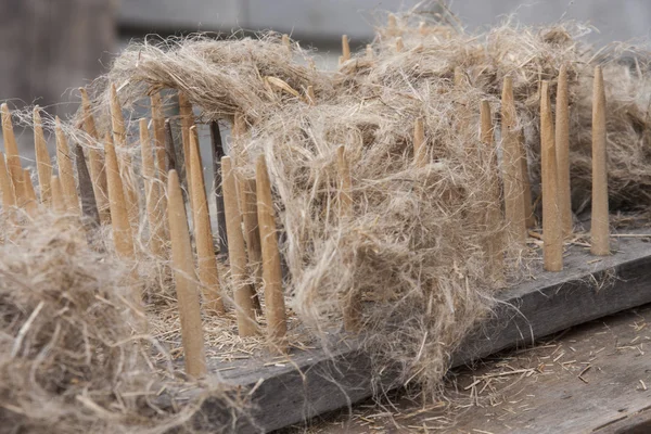 A tool to process flax fibers — Stock Photo, Image