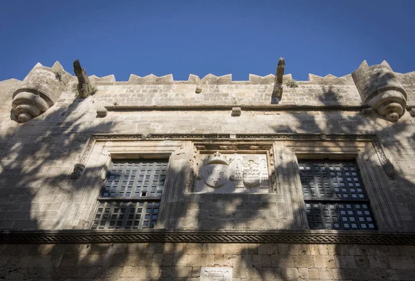 Detalle del edificio en el casco antiguo, Rodas — Foto de Stock