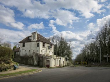 Terk edilmiş üst Bell Inn, Kent, İngiltere