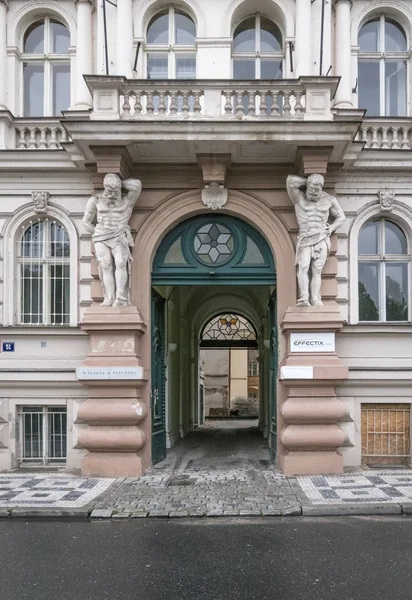 Art-Deco budovy v Praze, Česká republika — Stock fotografie