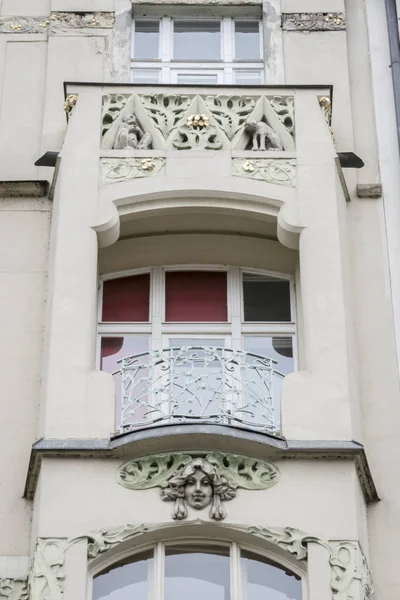 Edifício Art-deco em Praga, República Checa — Fotografia de Stock