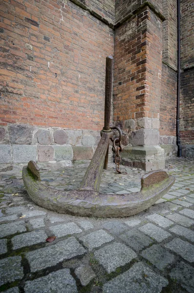 Staré lodě kotví, Stralsund, Německo — Stock fotografie