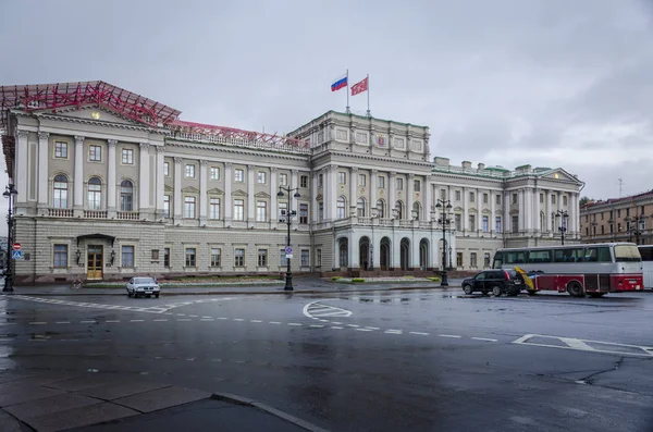 Urzędzie, Sankt Petersburg, Federacja Rosyjska — Zdjęcie stockowe