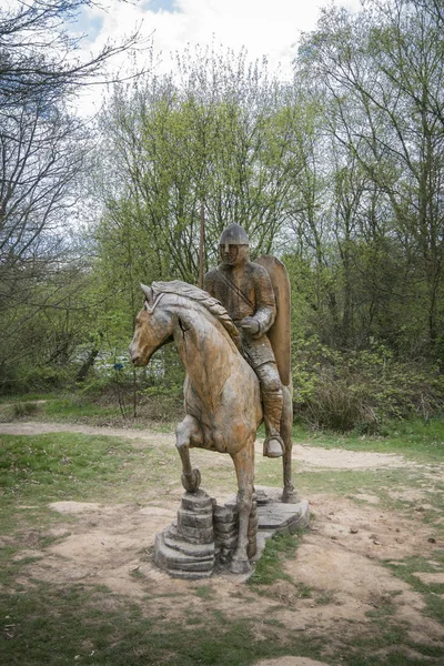 Gesneden houten soldaat en paard — Stockfoto