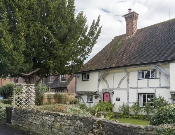 Ancient Timber Framed Cottage — Stock Photo, Image