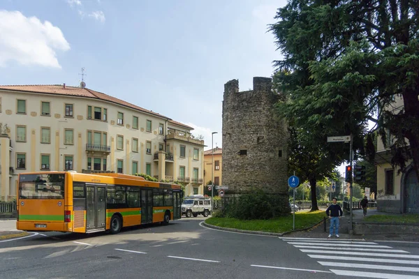 Orange Bus Architecture City Bergamo Italy Europe — Stock Photo, Image