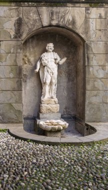 Eski Bergamo şehrinde antik bir heykel, İtalya, Avrupa