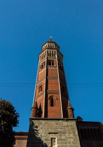 Wieża Kościoła Gottardo Mediolanie Włochy — Zdjęcie stockowe