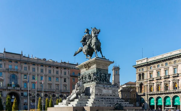 Vittorio Emanuele Nin Heykeli Katedral Meydanı Milan Talya — Stok fotoğraf