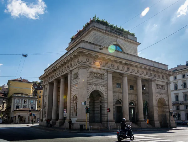 Street View Van Een Van Oude Poorten Naar Stad Milaan — Stockfoto
