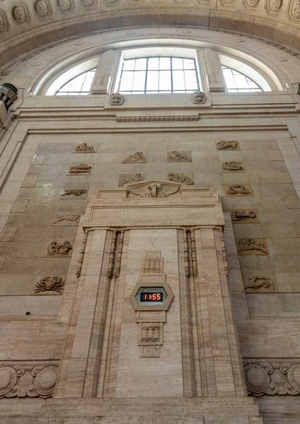 Interior Estación Central Milán Italia — Foto de Stock