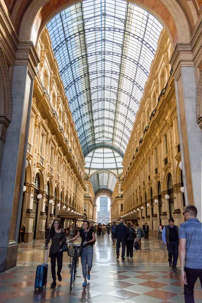 Διακοσμημένο Εσωτερικό Της Galleria Vittorio Emanuele Εμπορικό Κέντρο Στο Μιλάνο — Φωτογραφία Αρχείου