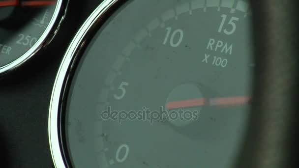 Close up do monitor de painel rpm — Vídeo de Stock