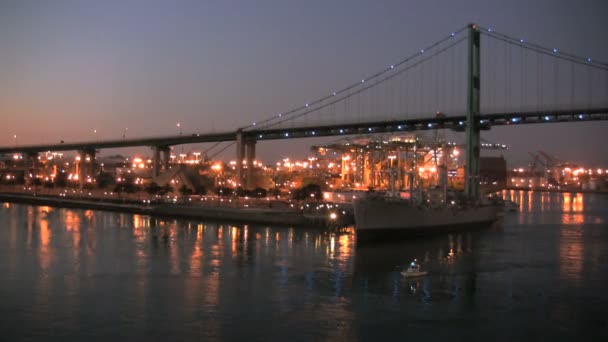 Λος Άντζελες γέφυρα του λιμανιού στο ηλιοβασίλεμα — Αρχείο Βίντεο