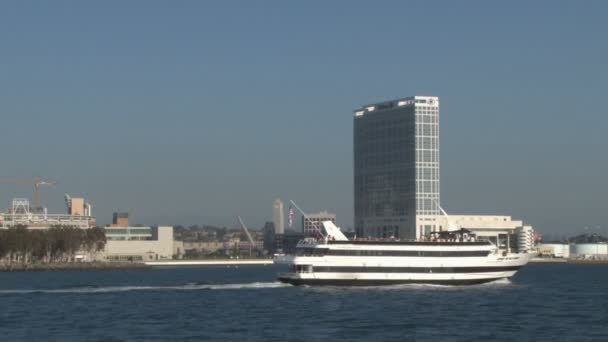 San diego harbor båt cruising — Stockvideo