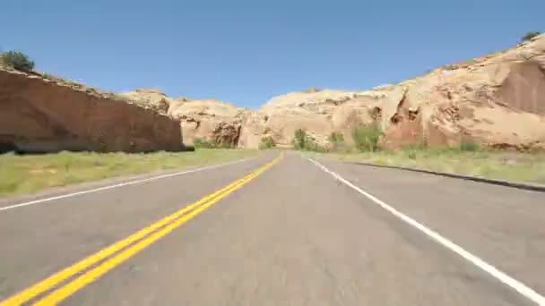 开车路过的岩层 — 图库视频影像