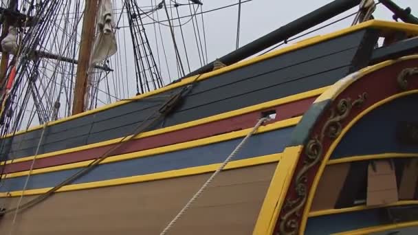 Vintage ukotvené lodi — Stock video