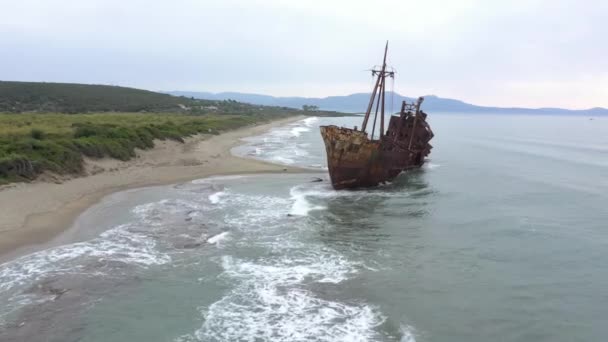 Schiffbruch bei Gytheion, Griechenland — Stockvideo