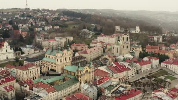 Blick von oben auf die Altstadt in Polen, Pshemysl — Stockvideo