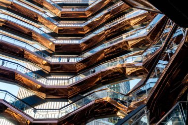 New York, Ny, Usa - 16.09.2019: Midtown Manhattan West, Nyc 'te mimar Thomas Heatherwick tarafından tasarlanan Hudson Yards Merdiveni olarak da bilinen Vessel' in içinden ayrıntılar