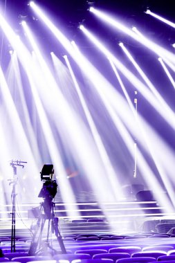 Profesyonel dijital video kamera, tv kamera bir konser salonu