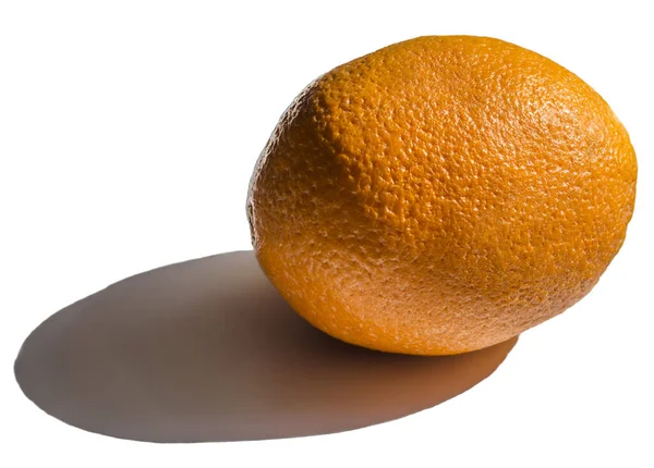 Laranja Madura Isolada Sobre Fundo Branco Com Sombra Profunda — Fotografia de Stock