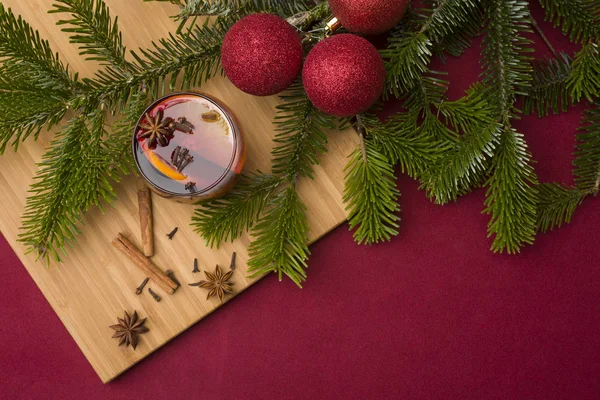 Weihnachtsglühwein rot — Stockfoto