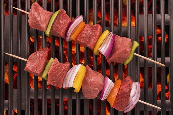Close up de espetos de carne vermelha — Fotografia de Stock