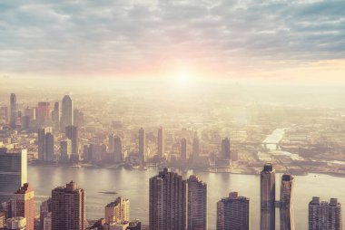 Sabah New York şehrinin silueti