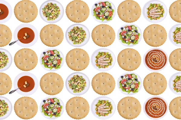 Righe di biscotti cracker, minestre e insalate — Foto Stock